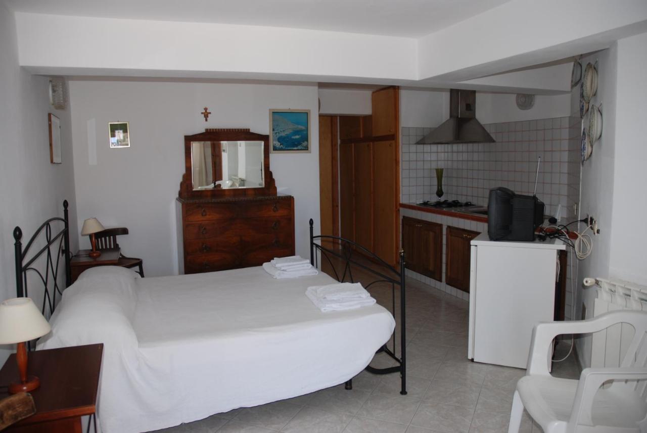 Case Vacanze La Cernia Bruna Isola di Ustica Εξωτερικό φωτογραφία